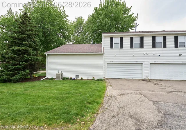 Homes for sale in Saint Clair Shores, MI | 22625 Martin Rd, Saint Clair Shores, MI 48081 | MLS# 20261037806