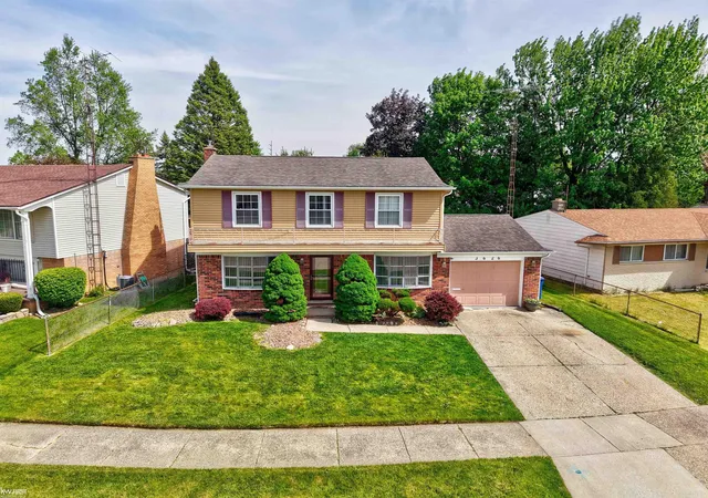 Photo 1 of Sale Pending at 3626 Easthampton Dr, Flint, MI 48503 | MLS# 5050208790 | Listing updated on 2026-05-27