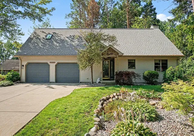 1st image of 11279 Sarle Rd, Freeland, MI 48623 | MLS# 61050208805
