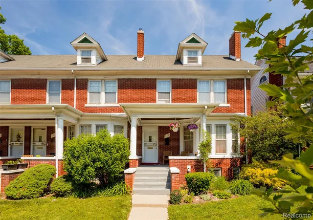 Photo 1 of Condo for sale at 750 Delaware St #28, Detroit, MI 48202 | MLS# 20261037857 | Listing updated on 2026-07-15