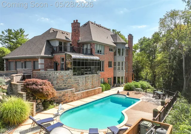 Photo 3 of Single family home for sale at 1494 Highpoint, Rochester, MI 48306 | MLS# 20261037886 | Listing updated on 2026-09-13