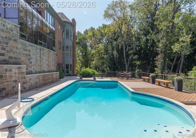Photo 4 of Single family home for sale at 1494 Highpoint, Rochester, MI 48306 | MLS# 20261037886 | Listing updated on 2026-09-13