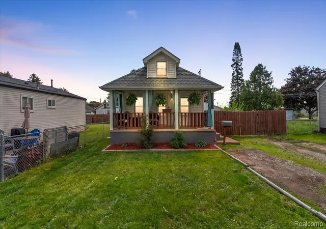 Photo 1 of Single family home for sale at 28828 Galloway St, Roseville, MI 48066 | MLS# 20261037923 | Listing updated on 2026-07-26