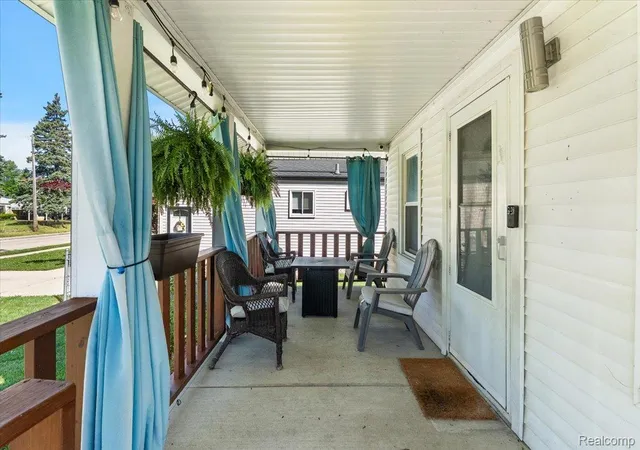 Photo 3 of Single family home for sale at 28828 Galloway St, Roseville, MI 48066 | MLS# 20261037923 | Listing updated on 2026-07-26