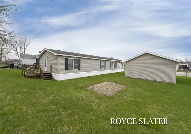 Photo 3 of Single family home for sale at 4001 E Wembley Ln, Kalamazoo, MI 49009 | MLS# 65026024659 | Listing updated on 2026-06-10