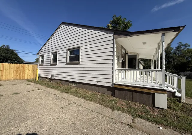 Photo 3 of Single family home for sale at 1650 S Harris, Ypsilanti, MI 48198 | MLS# 81026024662 | Listing updated on 2026-09-09