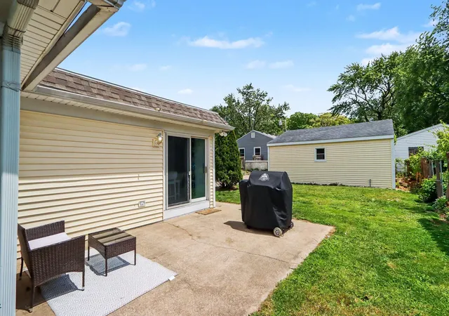 Homes for sale in Kalamazoo, MI | 330 N Riverview Dr, Kalamazoo, MI 49004 | MLS# 65026024668