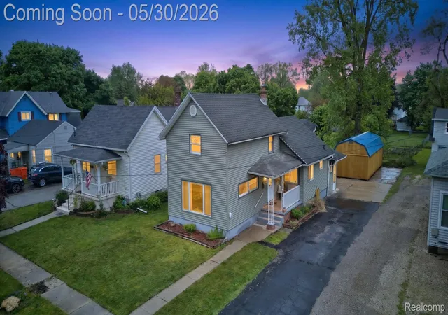 Homes for sale in Owosso City Shiawassee, MI | 304 W Ridge St, Owosso City Shiawassee, MI 48867 | MLS# 20261037941