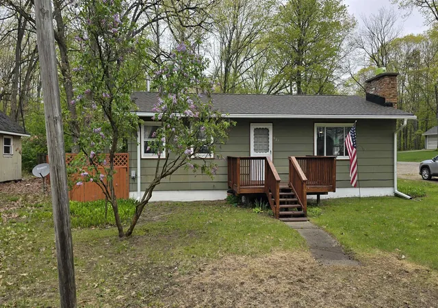 Photo 2 of Single family home for sale at 621 E State St, Fife Lake, MI 49633 | MLS# 79080068777 | Listing updated on 2026-08-24