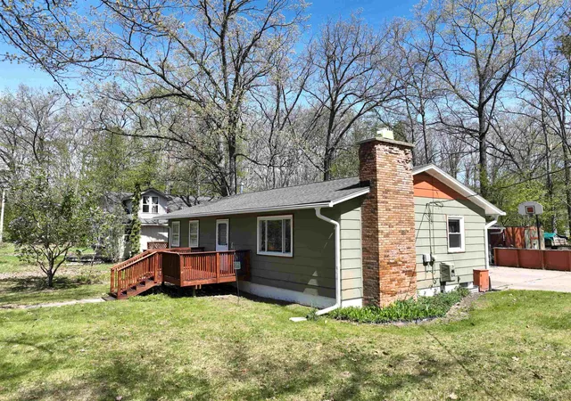 Photo 3 of Single family home for sale at 621 E State St, Fife Lake, MI 49633 | MLS# 79080068777 | Listing updated on 2026-08-24