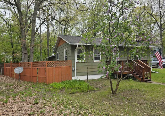 Photo 4 of Single family home for sale at 621 E State St, Fife Lake, MI 49633 | MLS# 79080068777 | Listing updated on 2026-08-24