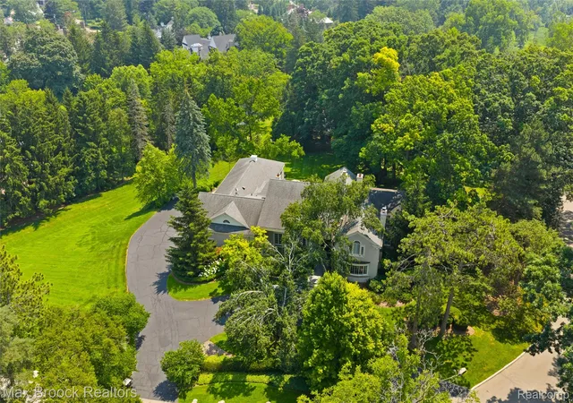 Homes for sale in Bloomfield Hills, MI | 375 Dunston Rd, Bloomfield Hills, MI 48304 | MLS# 20261038008