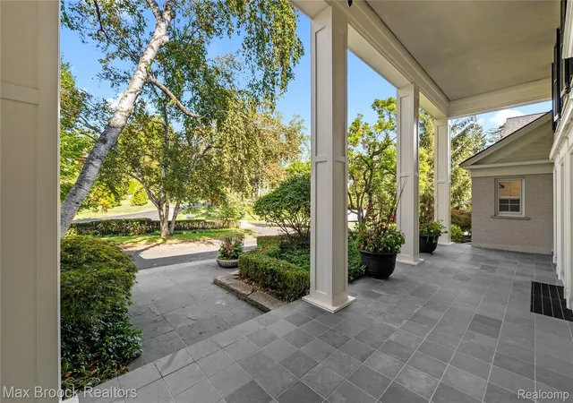 Homes for sale in Bloomfield Hills, MI | 375 Dunston Rd, Bloomfield Hills, MI 48304 | MLS# 20261038008