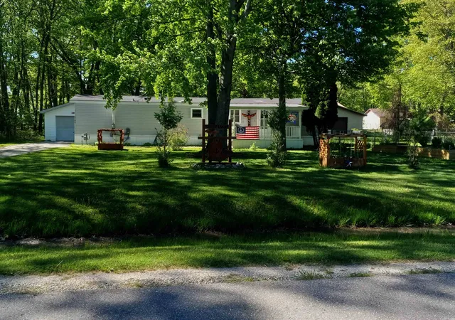 Photo 1 of Single family home for sale at 4144 E Anne St, Au Gres, MI 48703 | MLS# 77080068783 | Listing updated on 2026-08-29