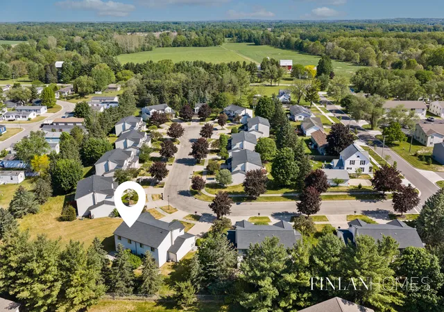 Listing Photo 3 - Condo for sale in building located at 520 Lawrence Ave, Wayland, MI 49348