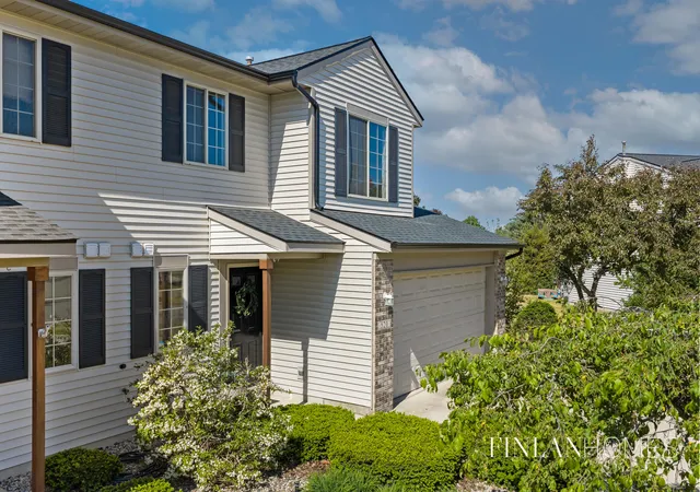 Listing Photo 4 - Condo for sale in building located at 520 Lawrence Ave, Wayland, MI 49348