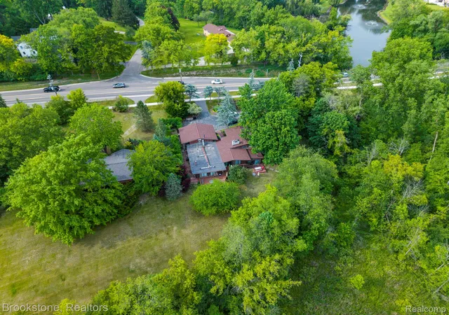 Photo 3 of Land for sale at 4665 W Maple Rd, Bloomfield Hills, MI 48301 | MLS# 20261038023 | Listing updated on 2026-05-29