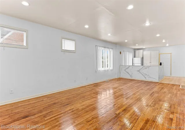 Photo 4 of Single family home for sale at 7645 Fisher Ave, Warren, MI 48091 | MLS# 20261038028 | Listing updated on 2026-06-09