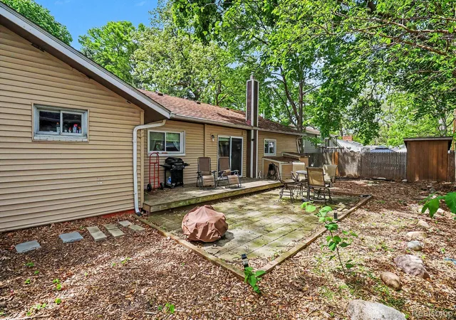 2nd image of 2512 Grandview Blvd, Waterford, MI 48329 | MLS# 20261038064