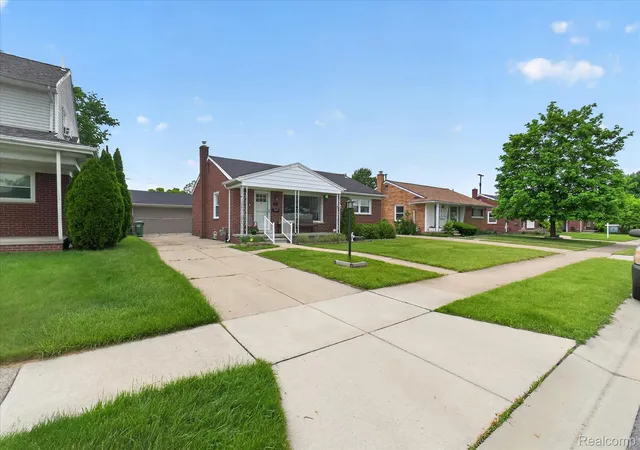 2nd image of 6601 Elizabeth St, Garden City, MI 48135 | MLS# 20261038071