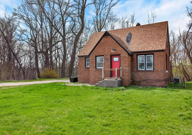3rd image of 7222 Red Arrow Hwy, Stevensville, MI 49127 | MLS# 69026024746