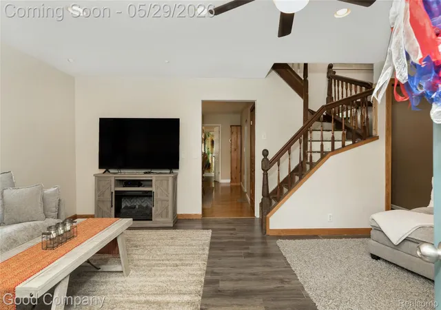 Photo 3 of Single family home for sale at 140 W Vesey St, Petersburg, MI 49270 | MLS# 20261038085 | Listing updated on 2026-06-02