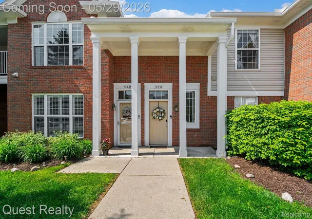 Listing Photo 2 - Condo for sale in building located at 16839 Dover Dr, Northville, MI 48168 6503 - Unit #140