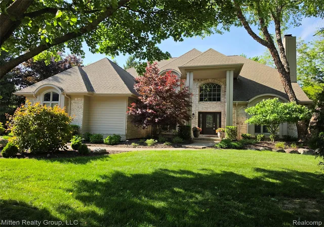 Photo 1 of Single family home for sale at 3351 Red Fox Ct, West Bloomfield, MI 48324 | MLS# 20261038139 | Listing updated on 2026-07-15