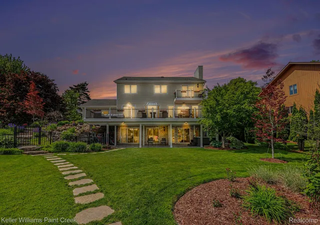 Photo 1 of Sale Pending at 2560 Browning Dr, Lake Orion, MI 48360 | MLS# 20261038148 | Listing updated on 2026-06-10