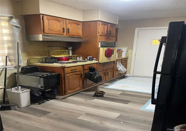 Photo 4 of Single family home for sale at 498 Montana Ave, Pontiac, MI 48341 | MLS# 20261038158 | Listing updated on 2026-09-09