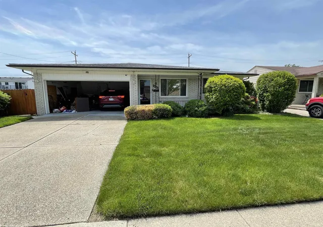 Photo 1 of Sale Pending at 16666 Dort St, Roseville, MI 48066 | MLS# 58050208920 | Listing updated on 2026-06-02