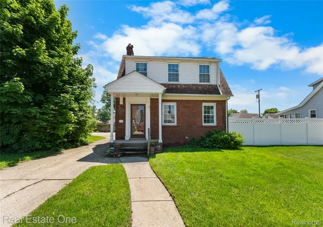 Homes for sale in Wyandotte City Wayne, MI | 433 Kings Hwy, Wyandotte City Wayne, MI 48192 | MLS# 20261038165