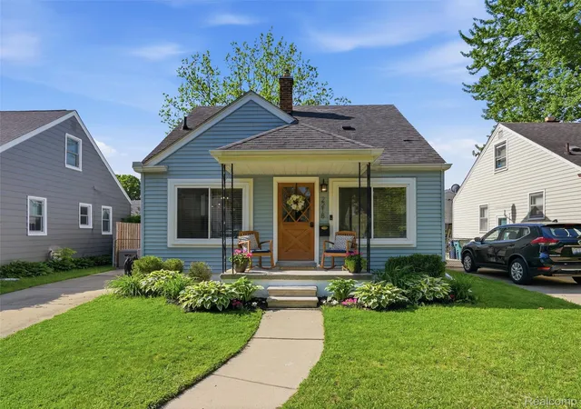 Photo 1 of Single family home for sale at 2218 Sprague Ave, Royal Oak, MI 48067 | MLS# 20261038167 | Listing updated on 2026-06-20