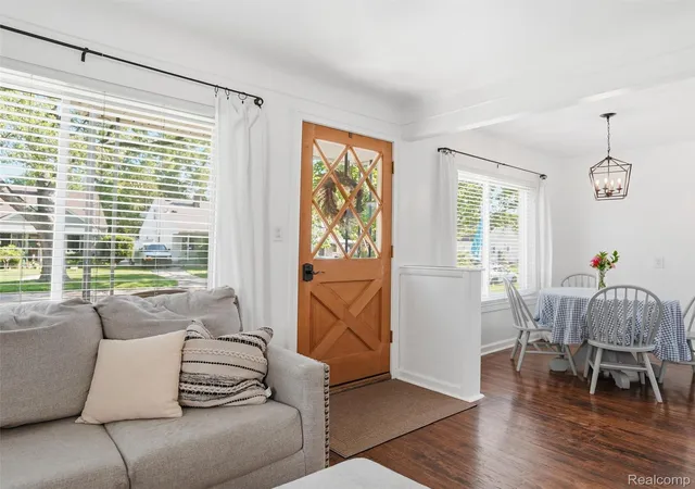 Photo 3 of Single family home for sale at 2218 Sprague Ave, Royal Oak, MI 48067 | MLS# 20261038167 | Listing updated on 2026-06-20