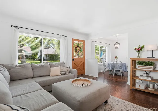 Photo 4 of Single family home for sale at 2218 Sprague Ave, Royal Oak, MI 48067 | MLS# 20261038167 | Listing updated on 2026-06-20