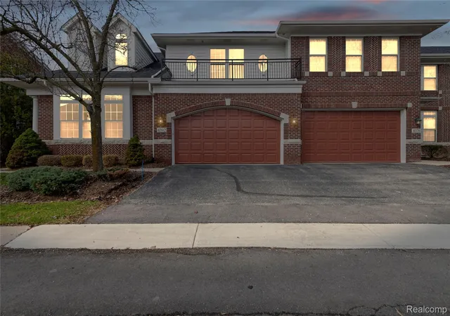 Photo 1 of Condo for sale at 4392 Gateway Cir, West Bloomfield, MI 48322 | MLS# 20261038168 | Listing updated on 2026-05-31