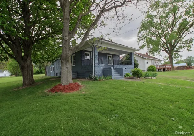 Photo 3 of Single family home for sale at 3280 E Atherton Rd, Burton, MI 48529 | MLS# 20261038172 | Listing updated on 2026-06-01