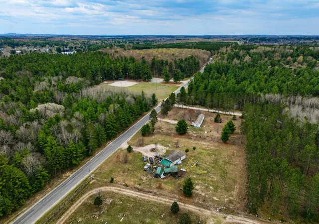 Photo 3 of Single family home for sale at 4724 Sw Boardman River Rd, South Boardman, MI 49680 | MLS# 78080068797 | Listing updated on 2026-06-16