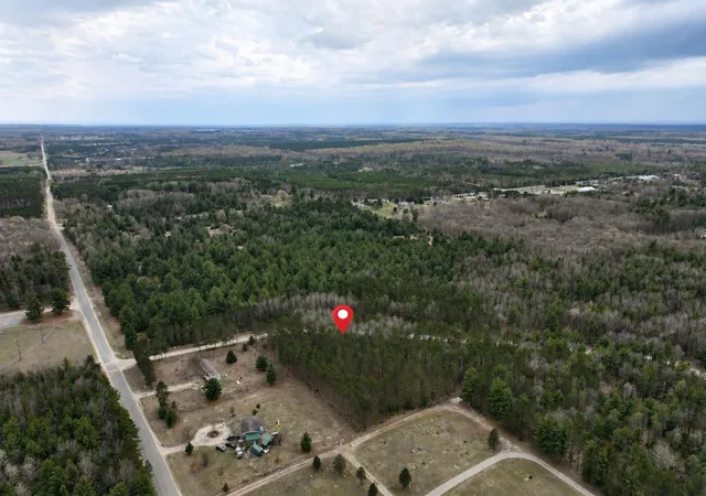 Photo 4 of Single family home for sale at 4724 SW Boardman River Rd, South Boardman, MI 49680 | MLS# 78080068797 | Listing updated on 2026-06-16