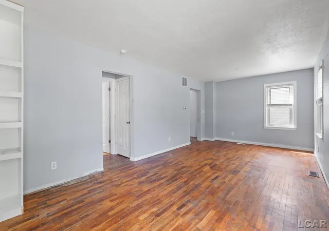 Photo 3 of Single family home for sale at 431 Oden Way, Adrian, MI 49221 | MLS# 56050208933 | Listing updated on 2026-06-16