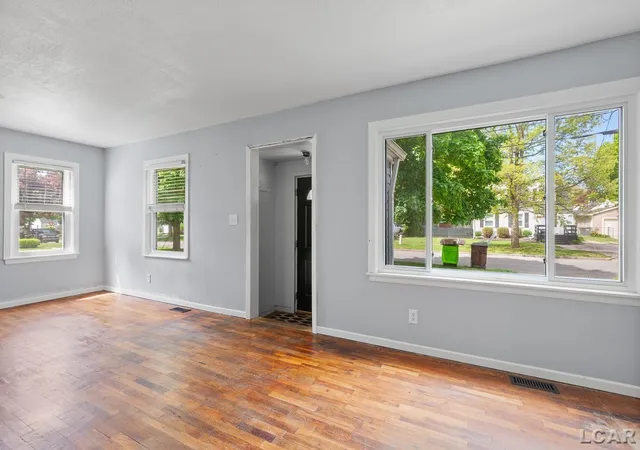 Photo 4 of Single family home for sale at 431 Oden Way, Adrian, MI 49221 | MLS# 56050208933 | Listing updated on 2026-06-16
