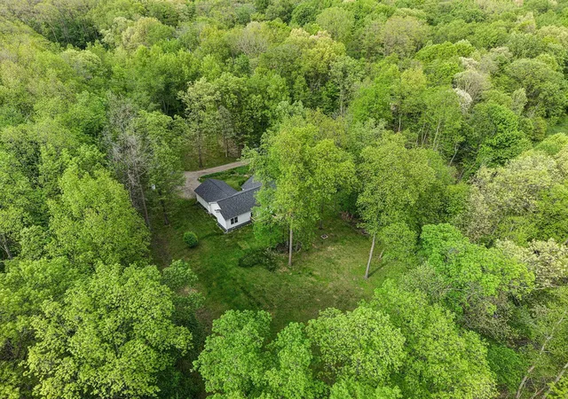 38th image of 2088 Hickory Ln, Jackson, MI 49201 | MLS# 81026024800
