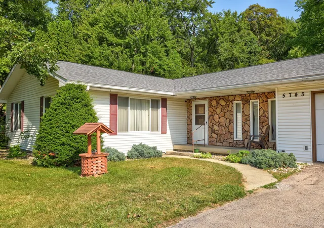 Photo 3 of Single family home for sale at 5745 E Townline Rd, Birch Run, MI 48415 | MLS# 61050208936 | Listing updated on 2026-09-10