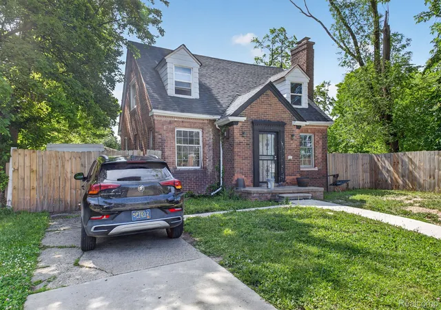 Photo 2 of Single family home for sale at 14949 Coyle St, Detroit, MI 48227 | MLS# 20261038221 | Listing updated on 2026-06-18