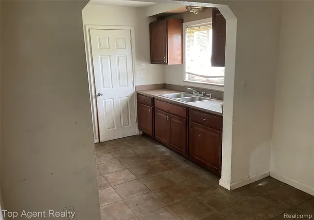 Photo 4 of Single family home for sale at 15220 Tacoma St, Detroit, MI 48205 | MLS# 20261038223 | Listing updated on 2026-09-23