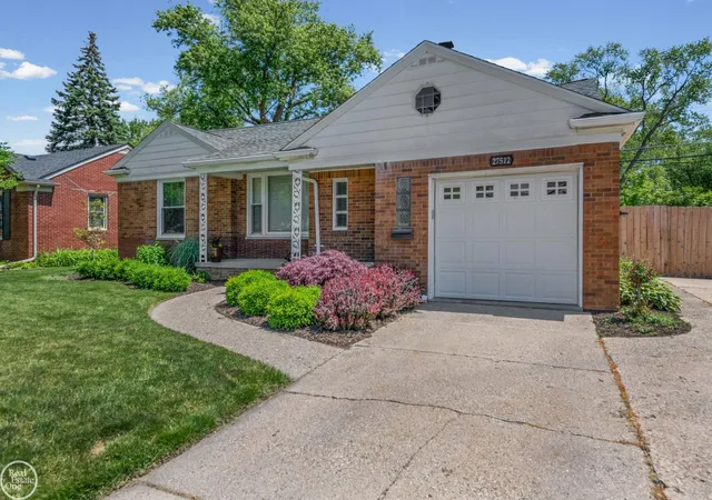 Photo 1 of Sale Pending at 27512 Little Mack Ave, Saint Clair Shores, MI 48081 | MLS# 58050208941 | Listing updated on 2026-06-03