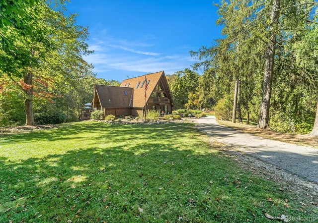 2nd image of 1366 S Baldwin Rd, Lake Orion, MI 48360 | MLS# 20261038266