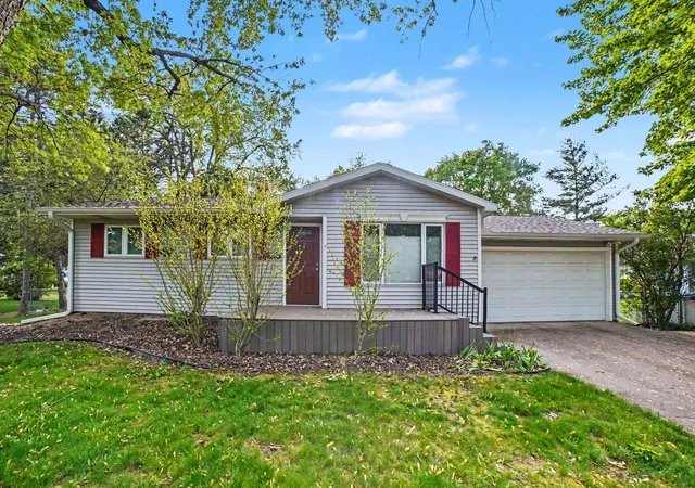 Photo 1 of Single family home for sale at 1012 Taylor St, Mount Pleasant, MI 48858 | MLS# 79080068804 | Listing updated on 2026-06-01