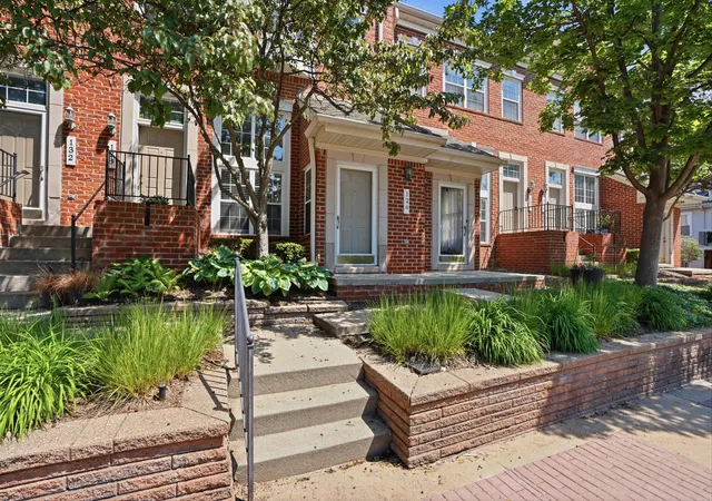 Photo 2 of Condo for sale at 126 Allenhurst Ave, Royal Oak, MI 48067 | MLS# 81026024844 | Listing updated on 2026-06-04