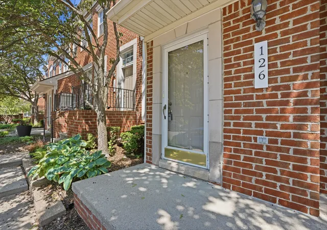 Listing Photo 4 - Condo for sale in building located at 126 Allenhurst Ave, Royal Oak, MI 48067